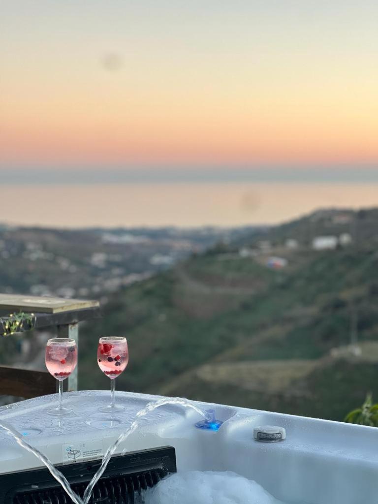 Casa Rural Malaga Monkey Love Con Jacuzzi Iznate Eksteriør billede