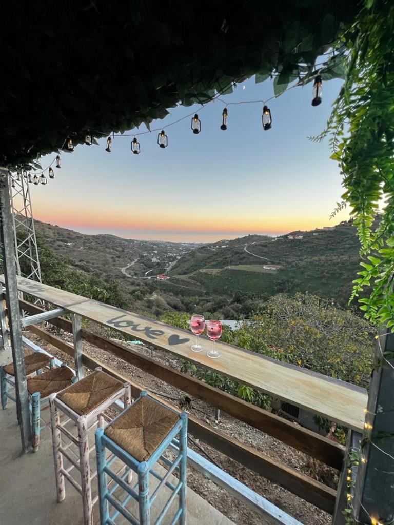 Casa Rural Malaga Monkey Love Con Jacuzzi Iznate Eksteriør billede